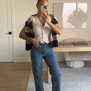 High-Rise Straight Leg Women's Jeans in Medium Blue